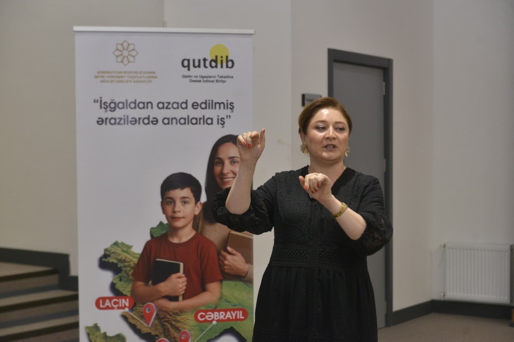 Cəbrayılda analar və uşaqlar üçün psixososial dəstək təlimləri keçirildi(FOTOLAR)